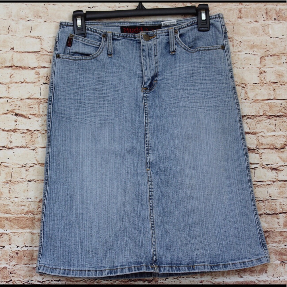 Mudd | light wash semi distressed denim skirt